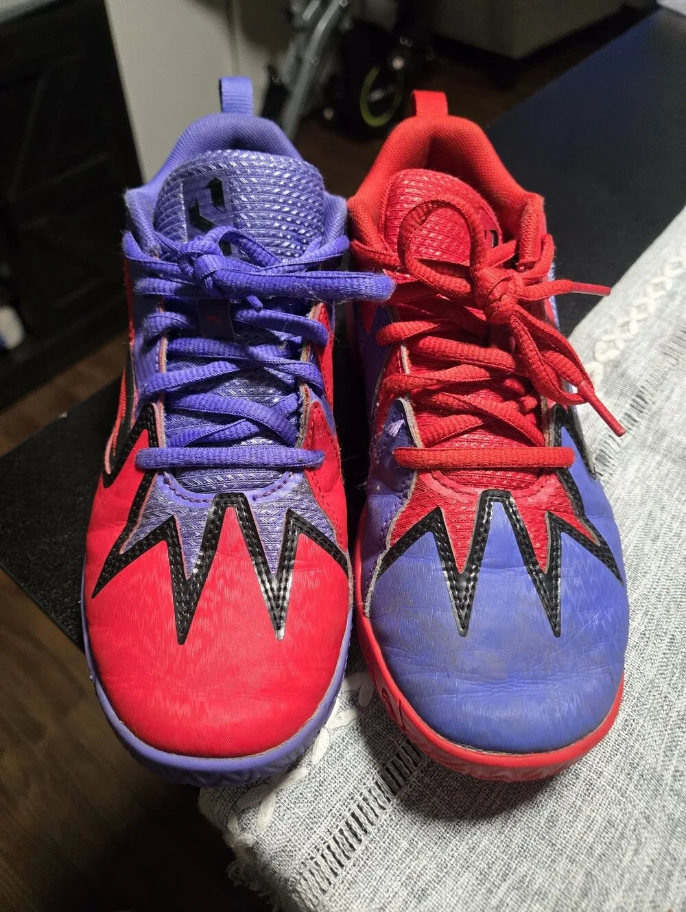 PUMA Scoot Zeros 'Pred' Basketball Shoes, Kids SIZE 3C, Purple & Red